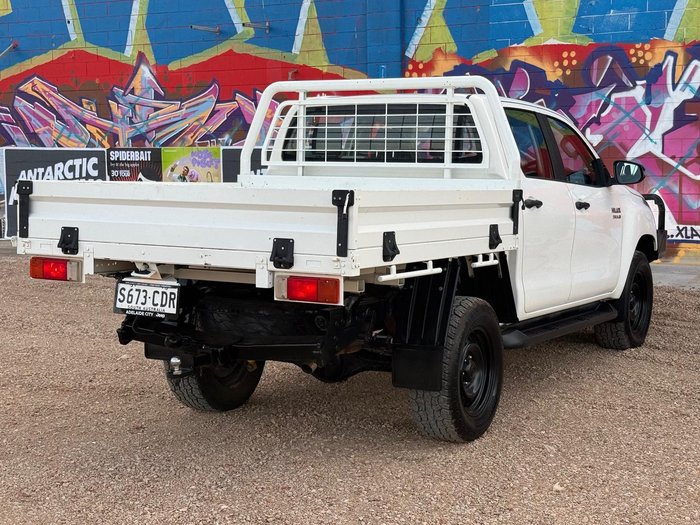 2019 Toyota Hilux SR