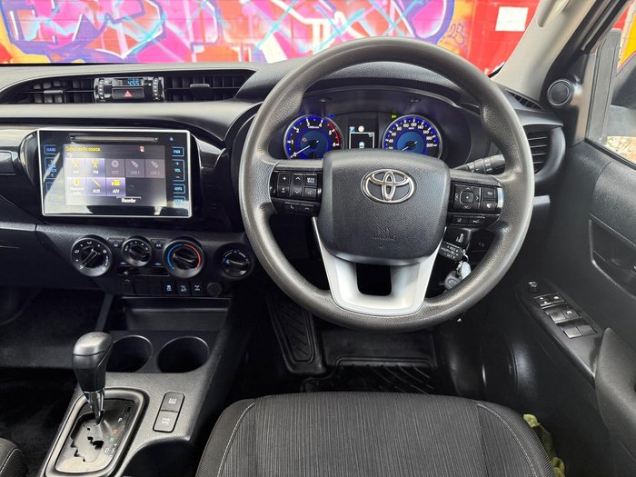 2019 Toyota Hilux SR