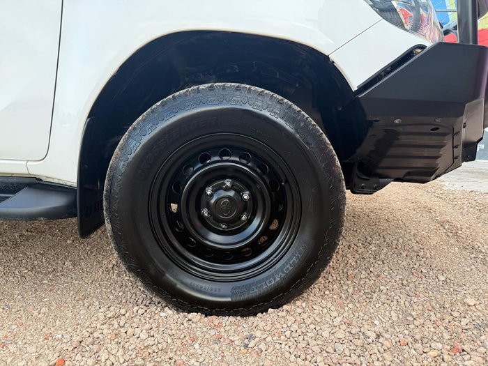 2019 Toyota Hilux SR