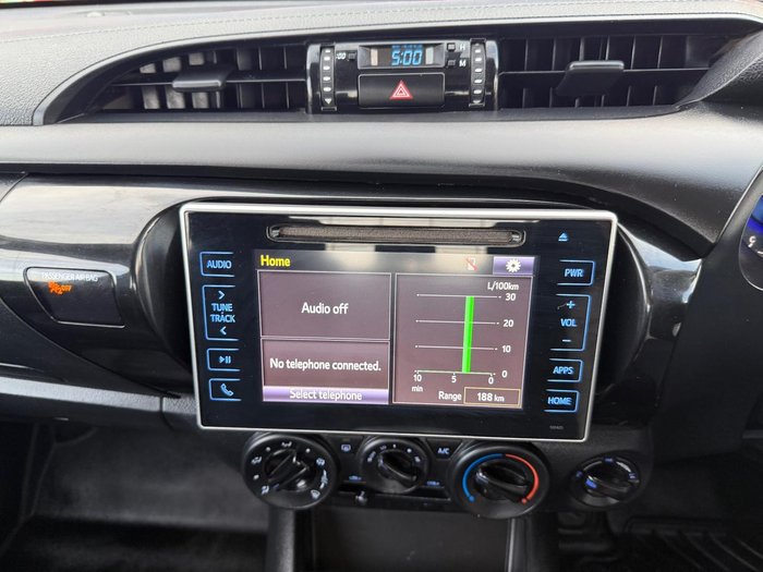 2019 Toyota Hilux SR