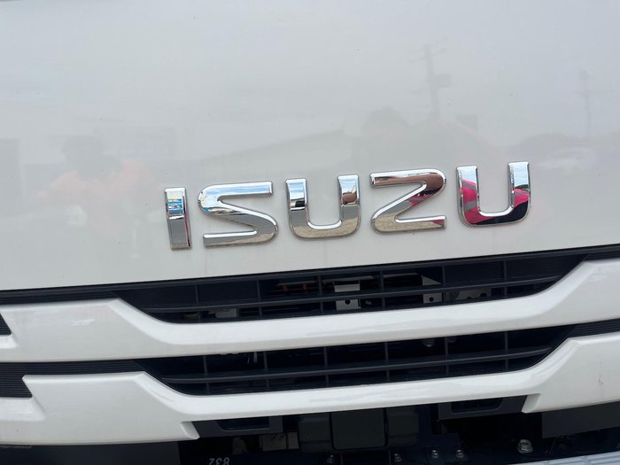 2025 Isuzu F Series FRR110-240
