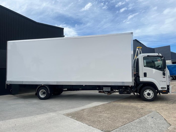 2025 Isuzu F Series FRR110-240