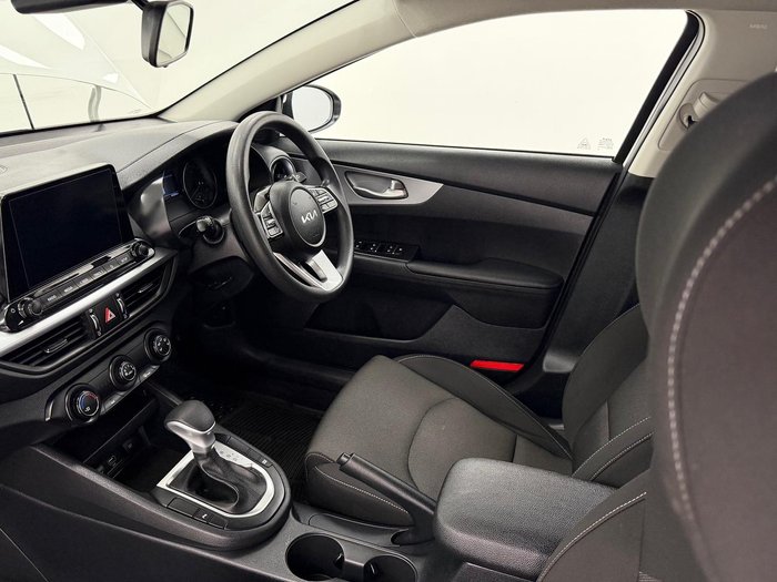 2023 Kia Cerato S BD MY24 Clear White