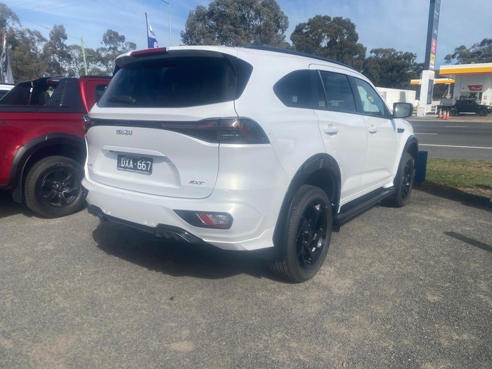2025 Isuzu MU-X X-TERRAIN