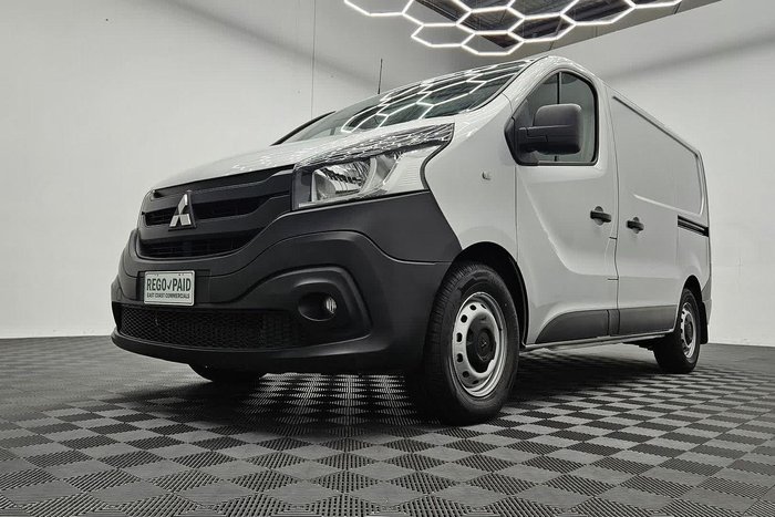 2020 Mitsubishi Express GLX