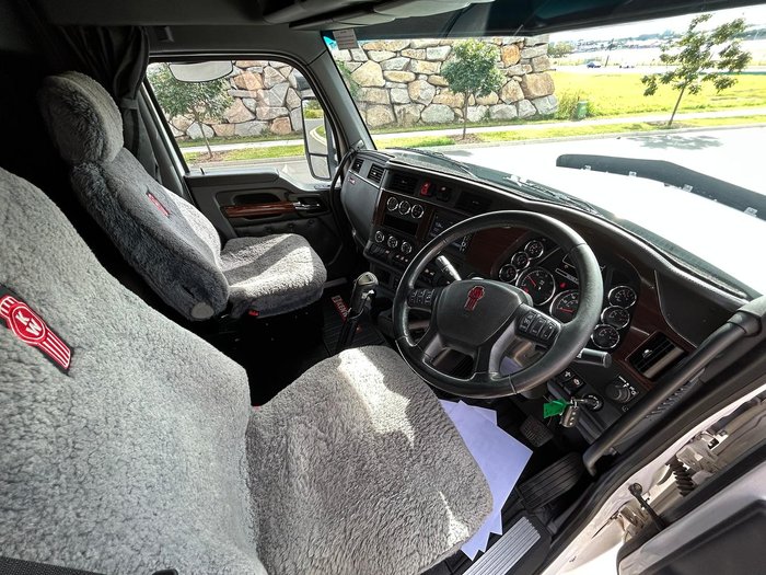 2020 Kenworth T410 SAR