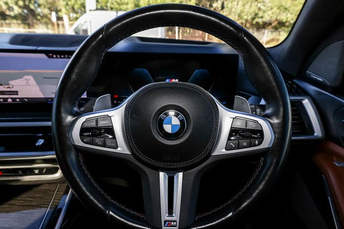 2023 BMW X7 M60i