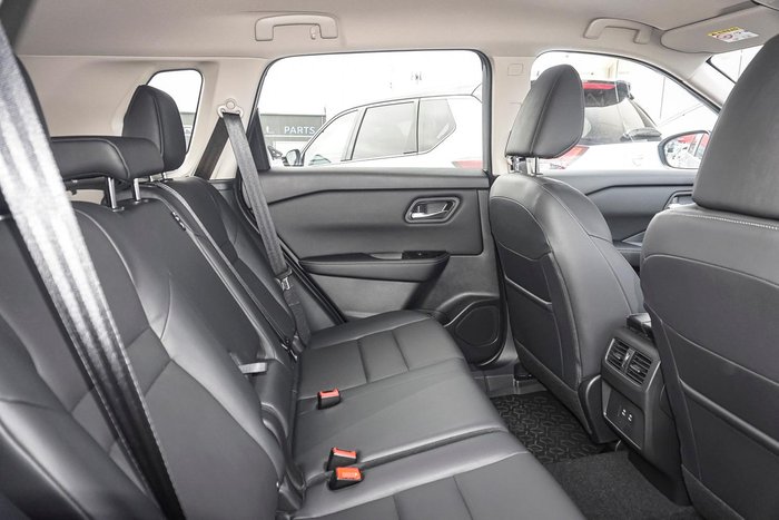 2026 Nissan X-TRAIL ST-L