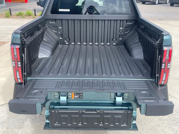 2025 MG MGU9 Explore Pro EKK1C MY25 4X4 Dual Range Highland Green