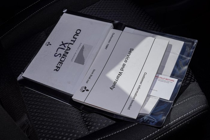 2016 Mitsubishi Outlander XLS