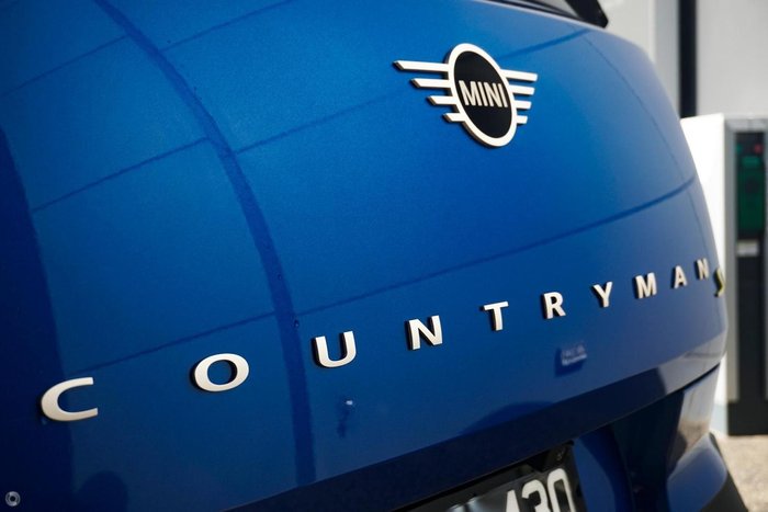 2024 MINI Countryman SE Favoured