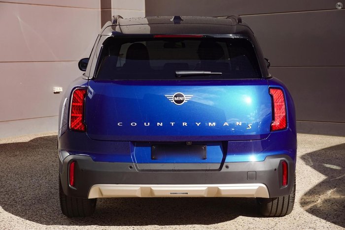2024 MINI Countryman SE Favoured