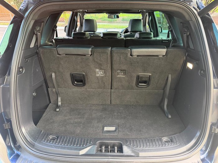 2022 Ford Everest Titanium