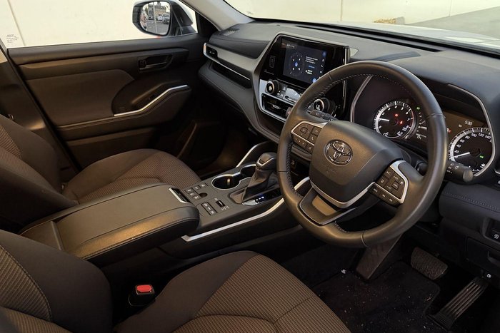2023 Toyota Kluger GX