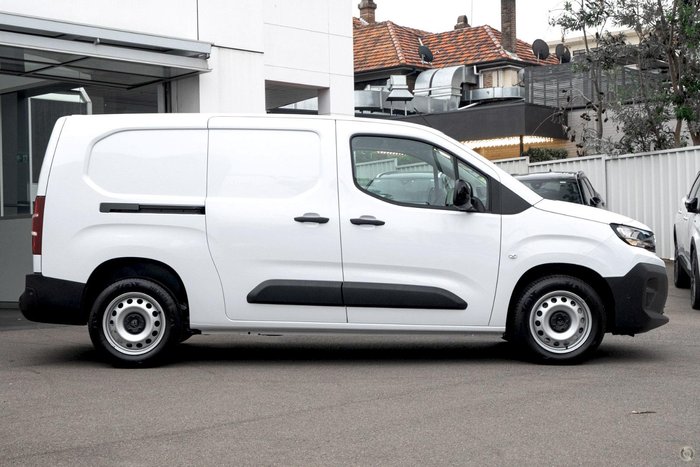 2024 Peugeot Partner Pro