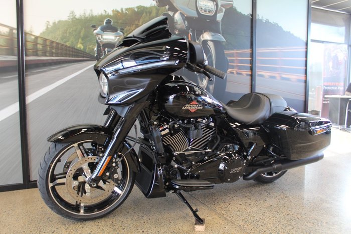 2025 HARLEY-DAVIDSON FLHX STREET GLIDE (117)