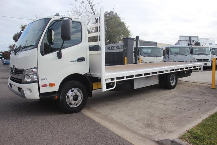 2021 Hino 300 Series 921 WHITE