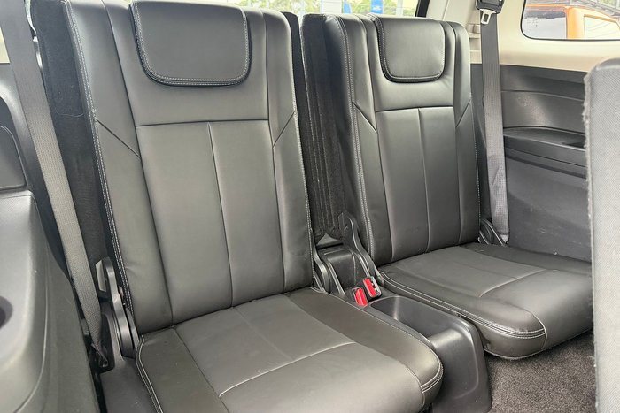 2020 Isuzu MU-X Onyx Edition