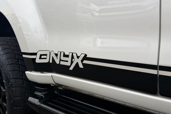 2020 Isuzu MU-X Onyx Edition