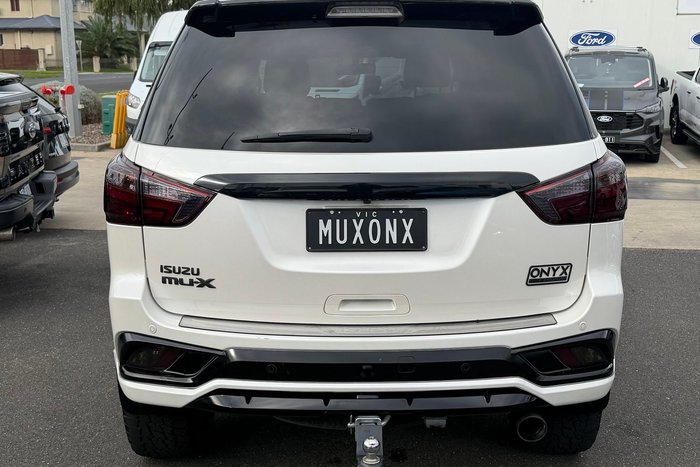 2020 Isuzu MU-X Onyx Edition