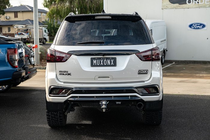 2020 Isuzu MU-X Onyx Edition