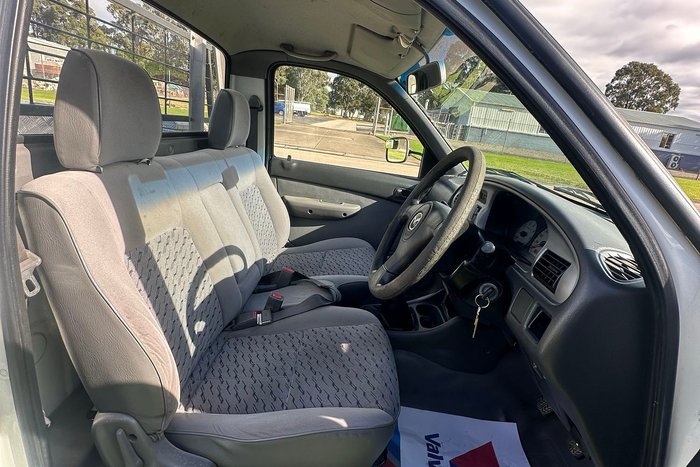2005 Mazda Bravo DX