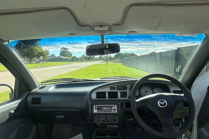 2005 Mazda Bravo DX