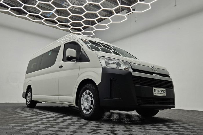 2021 Toyota Hiace Commuter