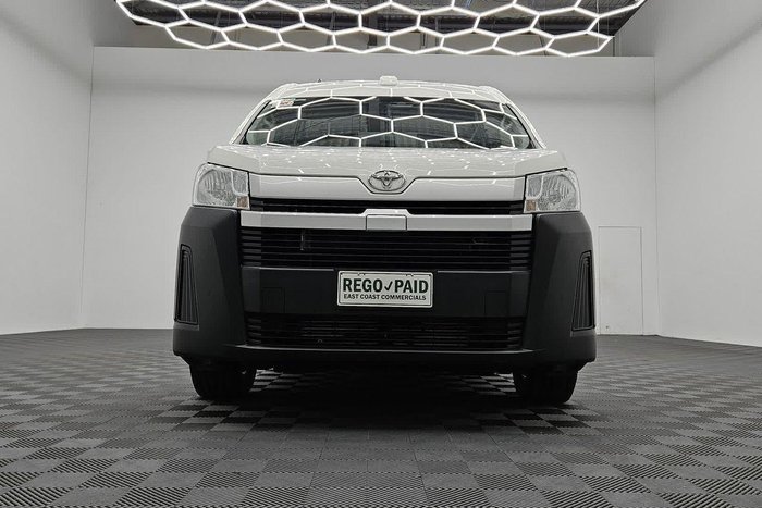 2021 Toyota Hiace Commuter