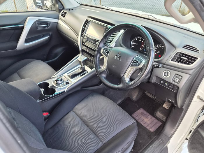 2019 Mitsubishi Pajero Sport GLX