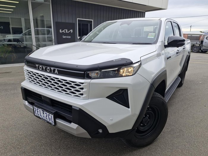 2025 Toyota Hilux SR 48V