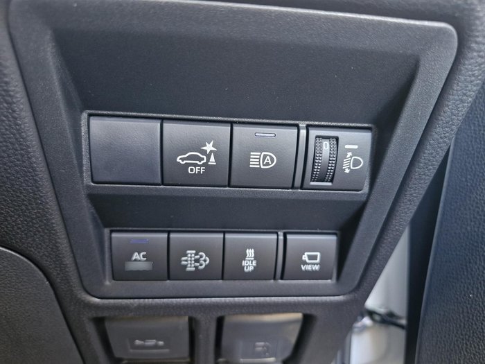 2025 Toyota Hilux SR 48V