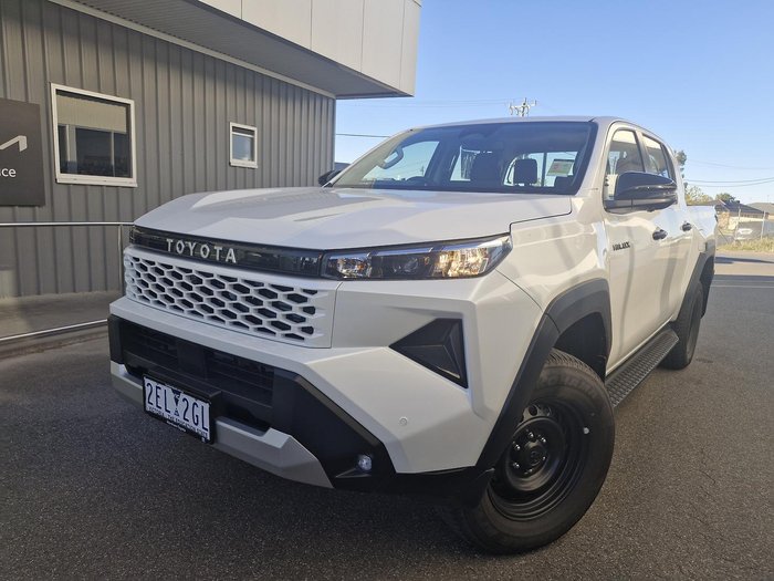 2025 Toyota Hilux SR 48V