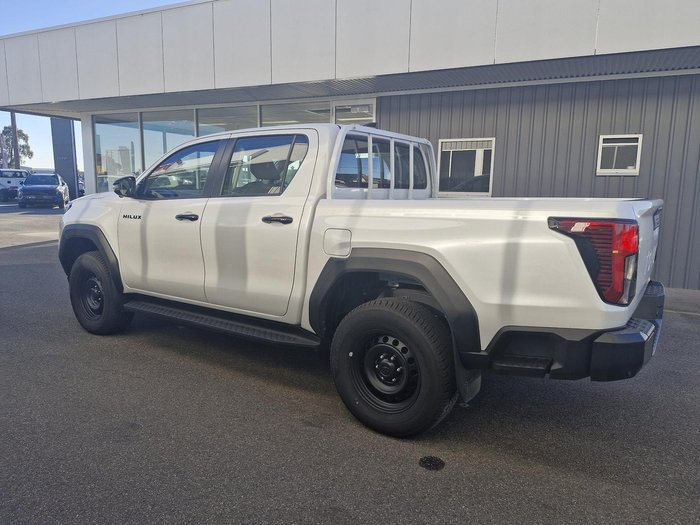 2025 Toyota Hilux SR 48V