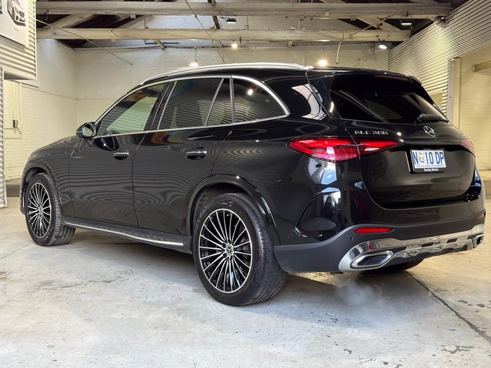 2025 Mercedes-Benz GLC-Class GLC300