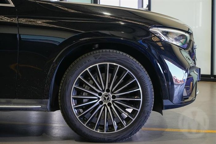 2025 Mercedes-Benz GLC-Class GLC300