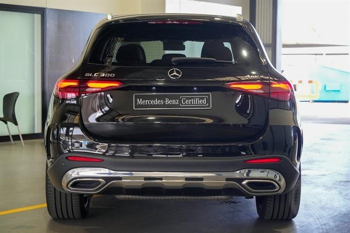 2025 Mercedes-Benz GLC-Class GLC300