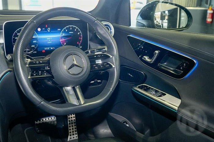 2025 Mercedes-Benz GLC-Class GLC300