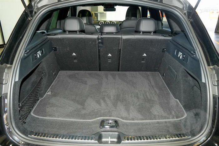 2025 Mercedes-Benz GLC-Class GLC300