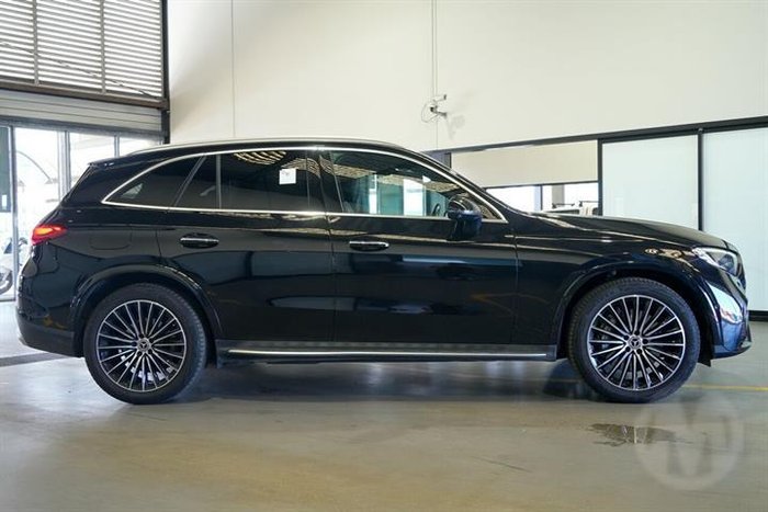 2025 Mercedes-Benz GLC-Class GLC300