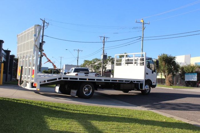 2021 Hino 300 Series 921 WHITE