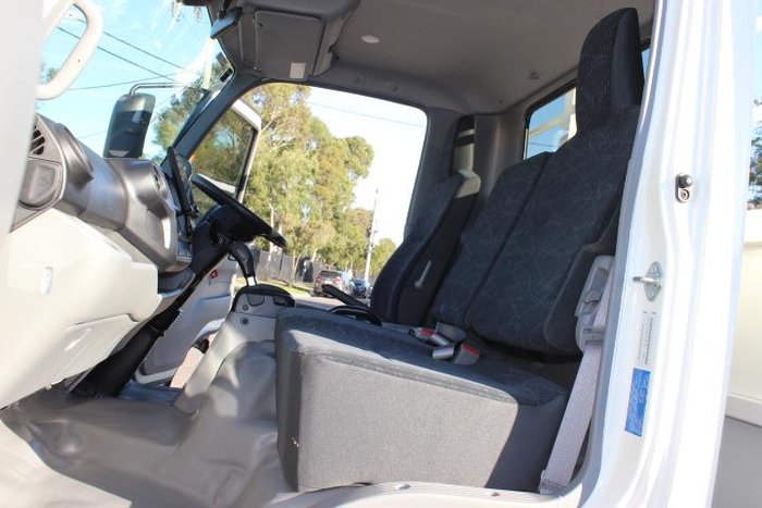 2021 Hino 300 Series 921 WHITE