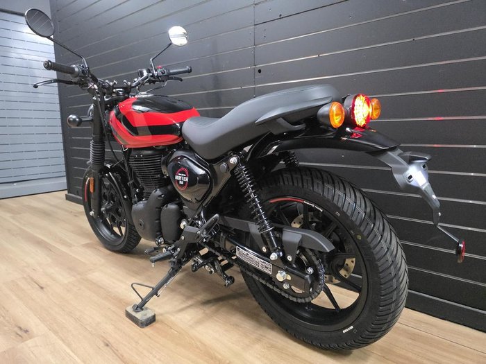 2026 Royal Enfield HUNTER 350 Red