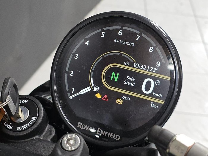 2026 Royal Enfield GUERILLA 450 Silver