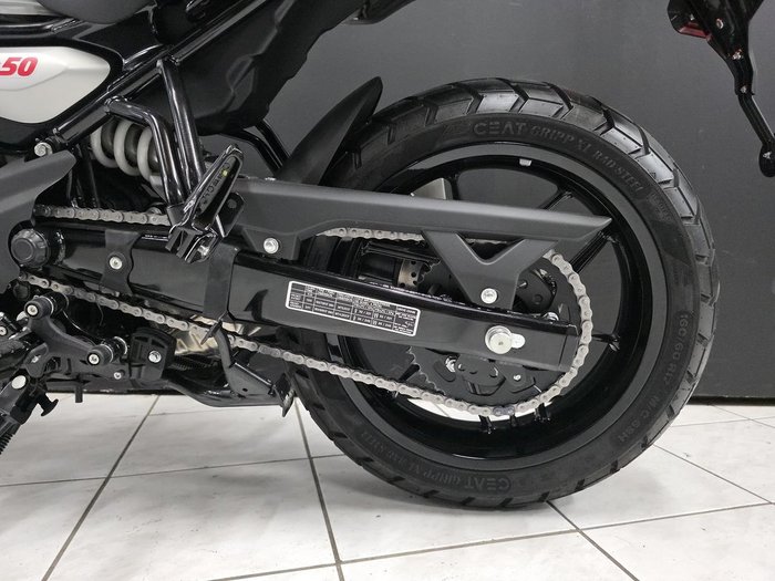 2026 Royal Enfield GUERILLA 450 Silver