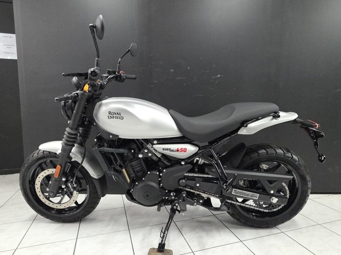 2026 Royal Enfield GUERILLA 450 Silver