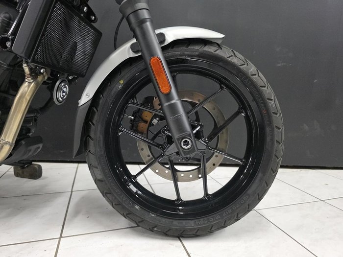 2026 Royal Enfield GUERILLA 450 Silver