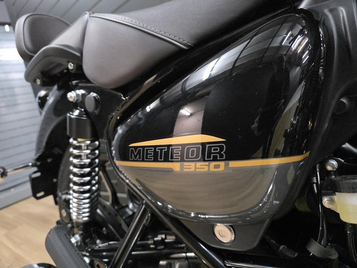 2026 Royal Enfield METEOR 350 SUPERNOVA Black