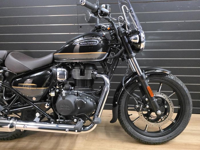 2026 Royal Enfield METEOR 350 SUPERNOVA Black