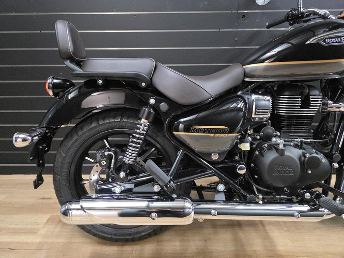2026 Royal Enfield METEOR 350 SUPERNOVA Black